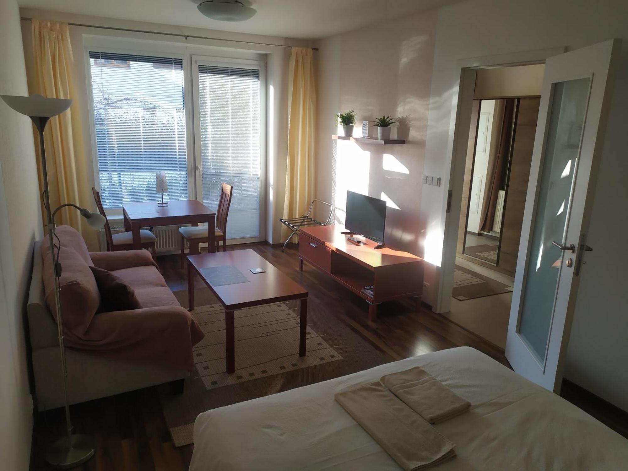 Gonda Apartments Hradec Kralove Exterior foto